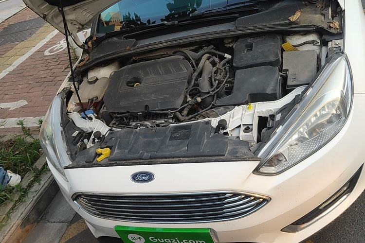 Used Ford Focus 2017 Sedan EcoBoost 180 Automatic Elite Model Engine Bay