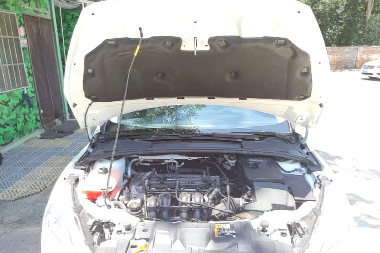 Used Ford Focus 2017 Hatchback 1.6L Automatic Comfort Plus SmartDrive Edition Engine Bay