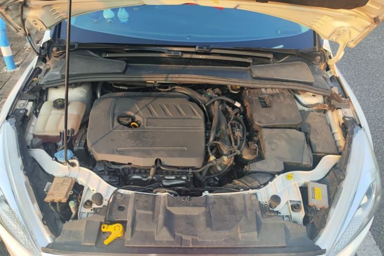 Used Ford Focus 2017 1.5T CTCC White and Black Limited Edition Engine Bay