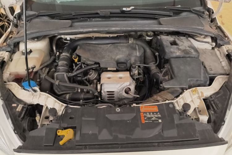Used Ford Focus 2017 Sedan EcoBoost 125 Automatic Supreme Style SmartDrive Edition Engine Bay