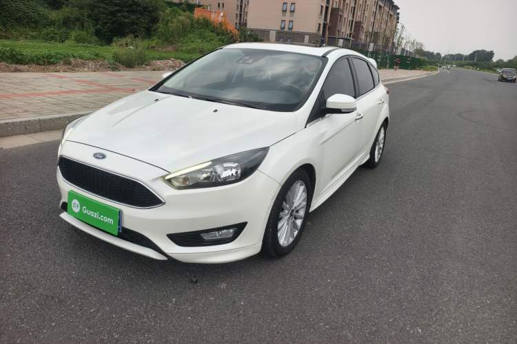 Used Ford Focus 2017 Hatchback EcoBoost 180 Automatic Sport Model Exterior 1