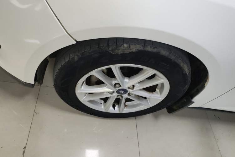 Used Ford Focus 2017 Sedan 1.6L Automatic Fashion Edition Smart Drive Version Exterior 1