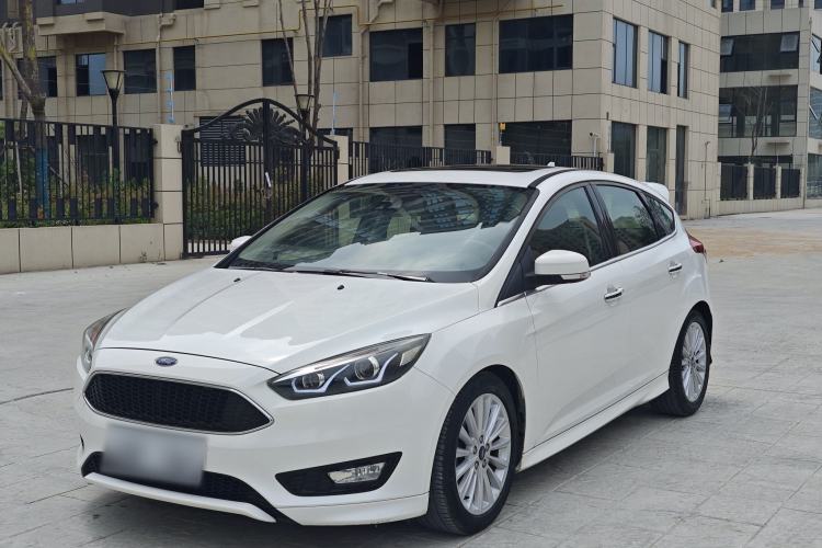 Used Ford Focus 2017 Hatchback EcoBoost 180 Automatic Sport Model Exterior 1