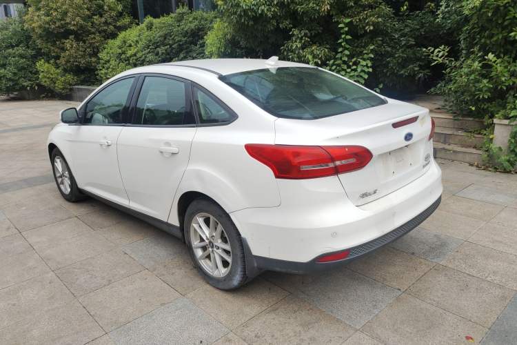 Used Ford Focus 2017 Sedan 1.6L Automatic Fashion Edition Smart Drive Version Exterior 1