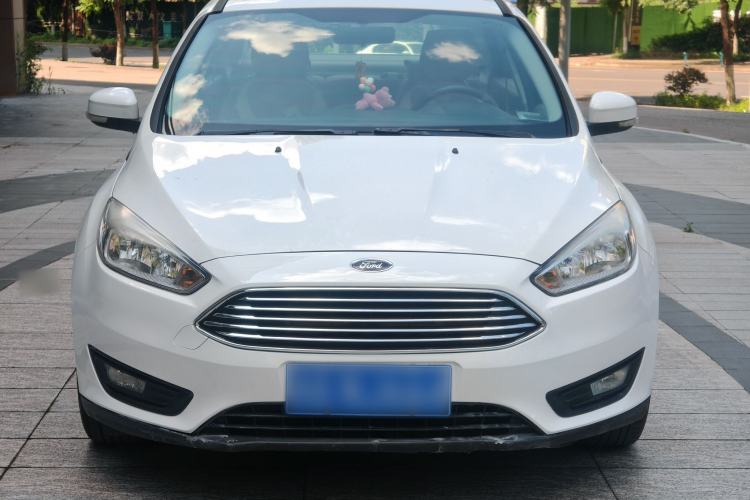 Used Ford Focus 2017 Sedan 1.6L Manual Comfort Plus SmartDrive Edition Exterior 1