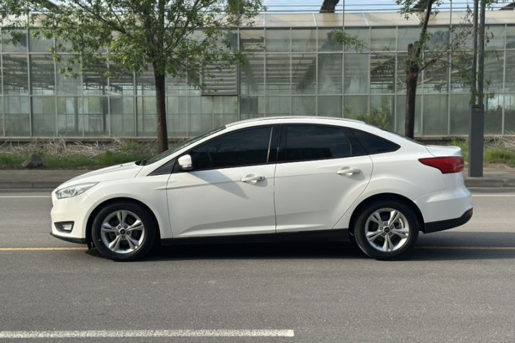 Used Ford Focus 2017 Sedan 1.6L Automatic Comfort Plus SmartDrive Edition Exterior 1
