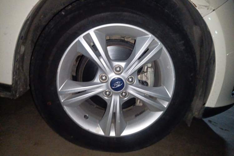 Used Ford Focus 2017 Sedan 1.6L Manual Comfort Plus SmartDrive Edition Exterior 1