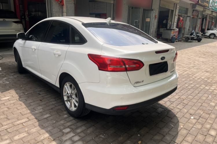 Used Ford Focus 2017 Sedan 1.6L Automatic Fashion Edition Smart Drive Version Exterior 10