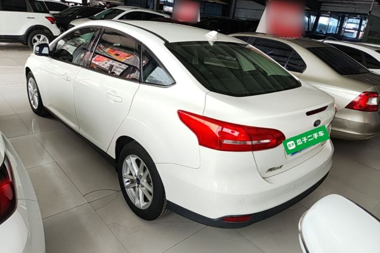 Used Ford Focus 2017 Sedan 1.6L Manual Fashion Edition Smart Drive Version Exterior 2