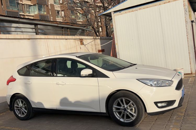 Used Ford Focus 2017 Hatchback 1.6L Automatic Fashion Edition Smart Drive Version Exterior 2