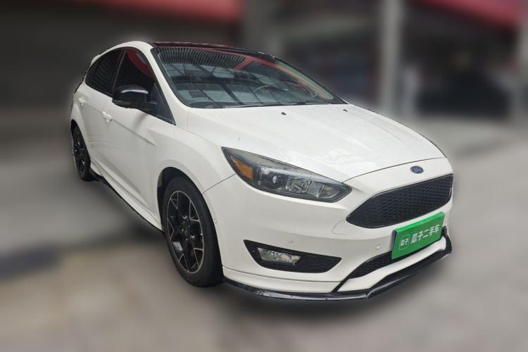 Used Ford Focus 2017 1.5T CTCC White and Black Limited Edition Exterior 2
