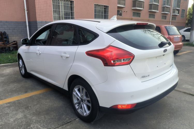 Used Ford Focus 2017 Hatchback 1.6L Automatic Fashion Edition Smart Drive Version Exterior 2