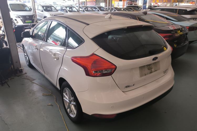 Used Ford Focus 2017 Hatchback EcoBoost 125 Automatic - Ultra-Powerful Style Edition with Smart Drive Features Exterior 2