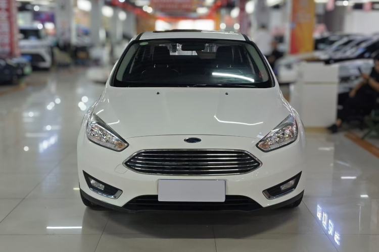 Used Ford Focus 2017 Sedan 1.6L Automatic Fashion Edition Smart Drive Version Exterior 2