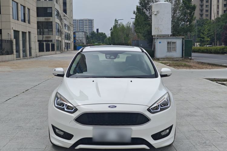 Used Ford Focus 2017 Hatchback EcoBoost 180 Automatic Sport Model Exterior 2