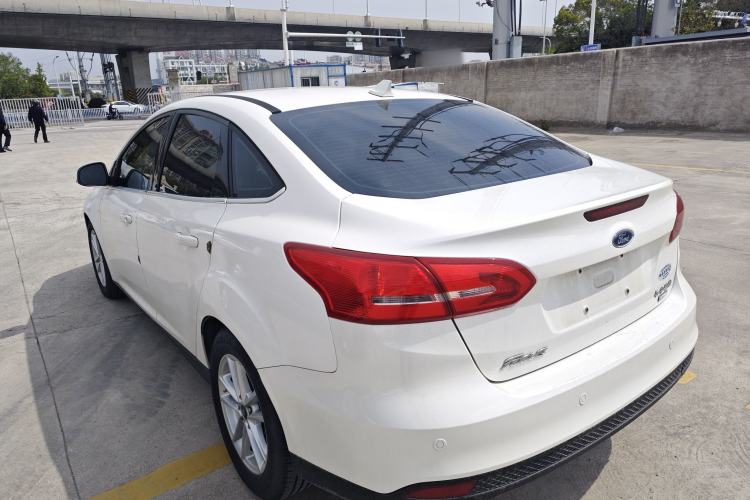 Used Ford Focus 2017 Sedan EcoBoost 180 Automatic Elite Model Exterior 2