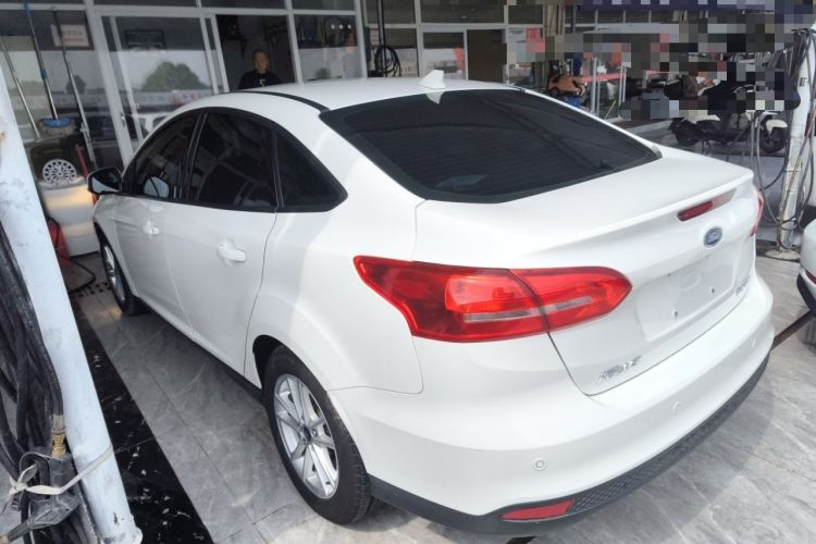 Used Ford Focus 2017 Sedan 1.6L Automatic Fashion Edition Smart Drive Version Exterior 2