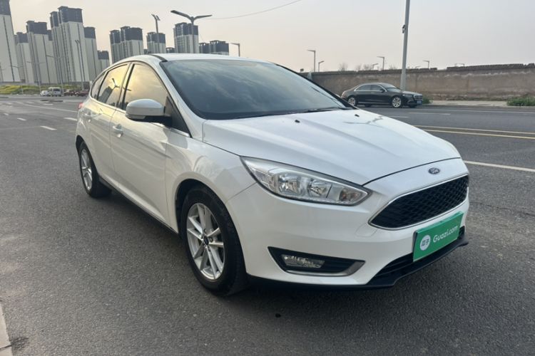 Used Ford Focus 2017 Hatchback EcoBoost 180 Automatic Elite Model Exterior 2
