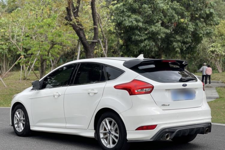 Used Ford Focus 2017 Hatchback 1.6L Automatic Fashion Edition Smart Drive Version Exterior 2