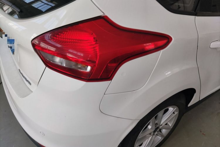 Used Ford Focus 2017 Hatchback 1.6L Automatic Fashion Edition Smart Drive Version Exterior 2