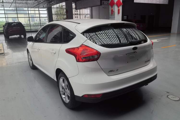 Used Ford Focus 2017 Hatchback 1.6L Automatic Comfort Plus SmartDrive Edition Exterior 2
