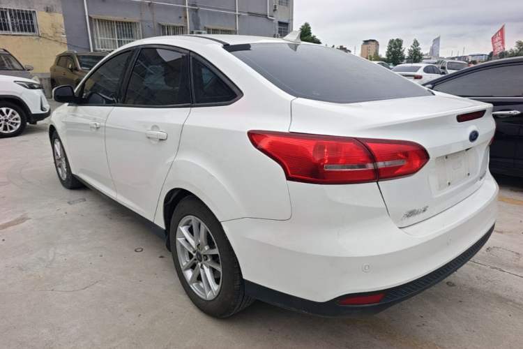 Used Ford Focus 2017 Sedan 1.6L Automatic Fashion Edition Smart Drive Version Exterior 2