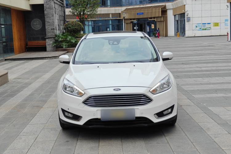 Used Ford Focus 2017 Sedan EcoBoost 180 Automatic Flagship Model Exterior 2