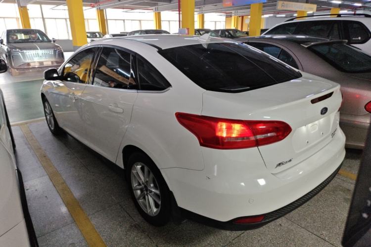 Used Ford Focus 2017 Sedan EcoBoost 180 Automatic Elite Model Exterior 2