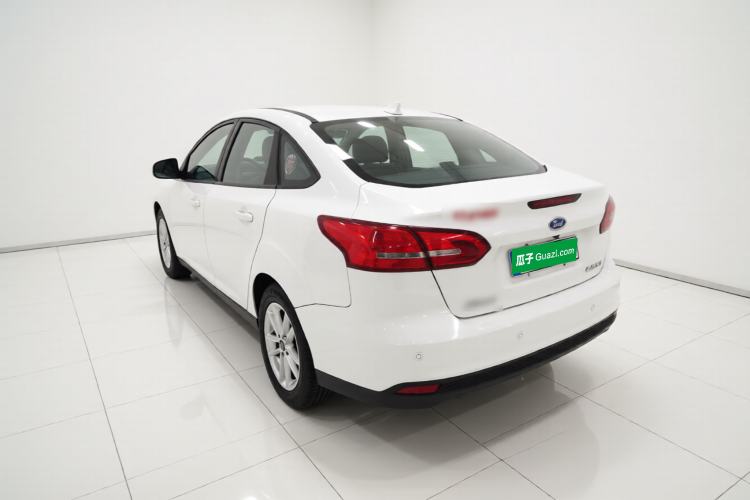 Used Ford Focus 2017 Sedan 1.6L Automatic Fashion Edition Smart Drive Version Exterior 2