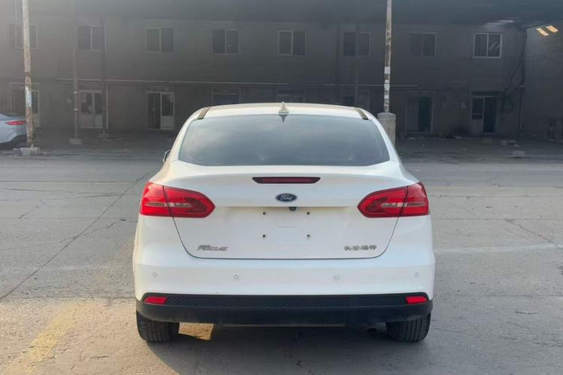 Used Ford Focus 2017 Sedan 1.6L Automatic Fashion Edition Smart Drive Version Exterior 2