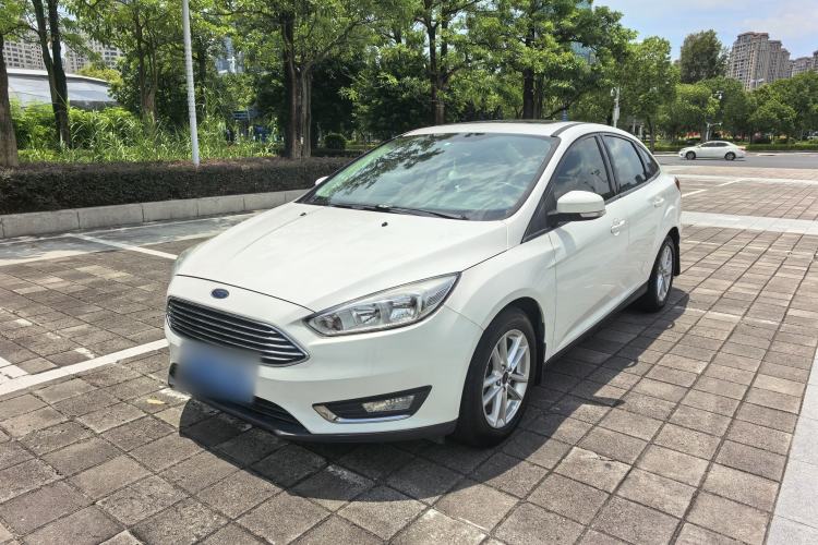 Used Ford Focus 2017 Sedan 1.6L Automatic Fashion Edition Smart Drive Version Exterior 3