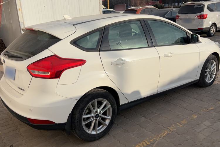 Used Ford Focus 2017 Hatchback 1.6L Automatic Fashion Edition Smart Drive Version Exterior 3