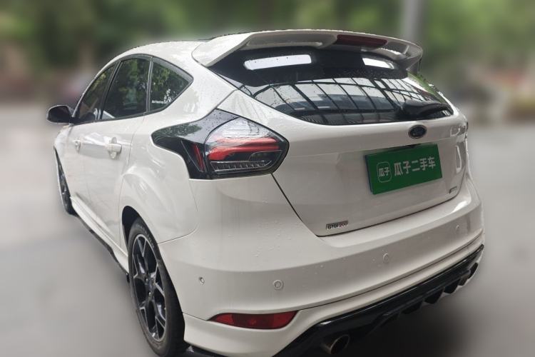Used Ford Focus 2017 1.5T CTCC White and Black Limited Edition Exterior 3