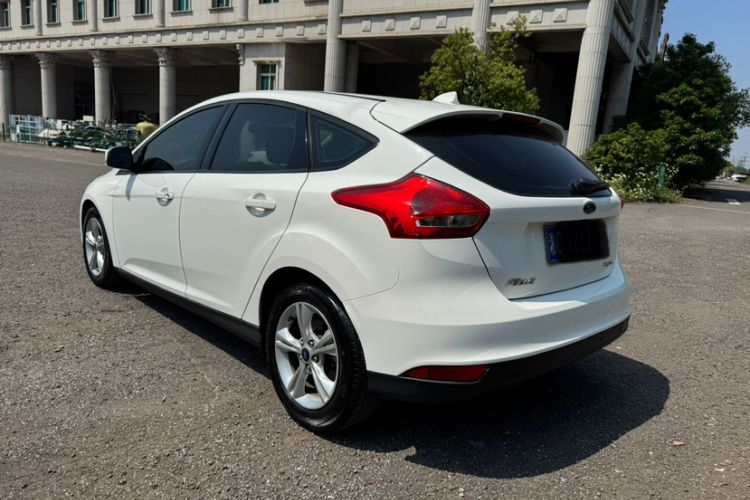 Used Ford Focus 2017 Hatchback 1.6L Automatic Comfort Plus SmartDrive Edition Exterior 3