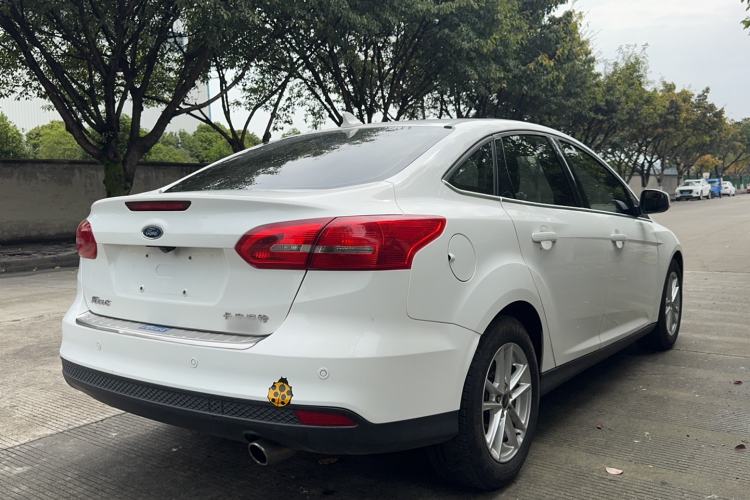 Used Ford Focus 2017 Sedan EcoBoost 180 Automatic Elite Model Exterior 3