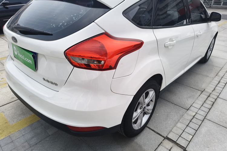 Used Ford Focus 2017 Hatchback 1.6L Automatic Comfort Plus SmartDrive Edition Exterior 3