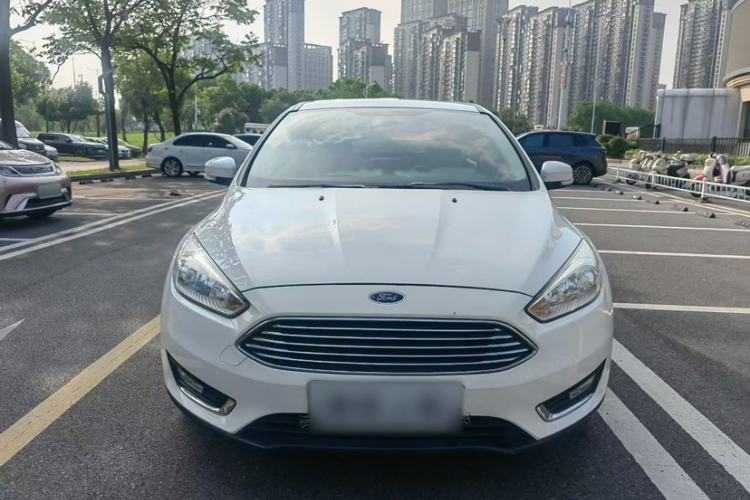 Used Ford Focus 2017 Sedan EcoBoost 125 Automatic Supreme Style SmartDrive Edition Exterior 3