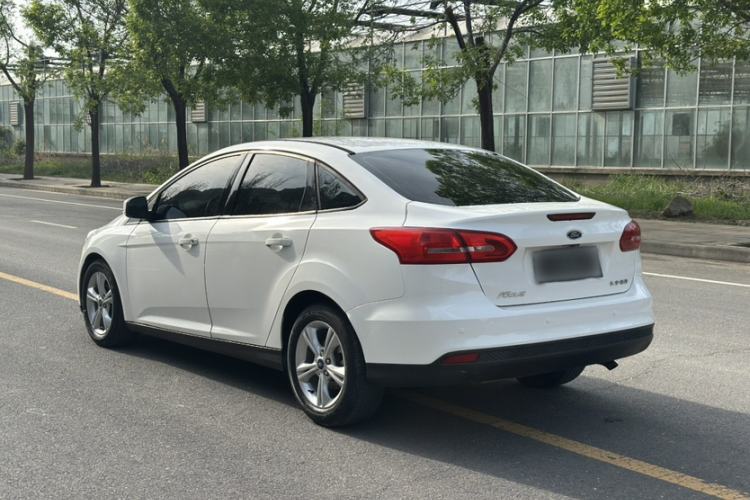 Used Ford Focus 2017 Sedan 1.6L Automatic Comfort Plus SmartDrive Edition Exterior 3