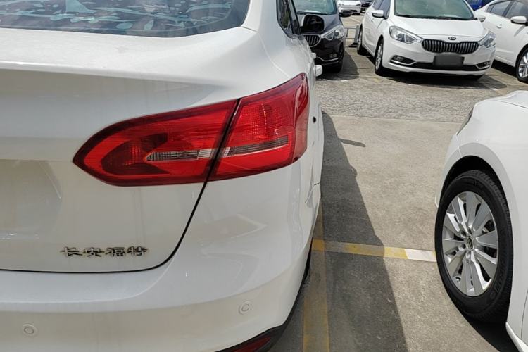 Used Ford Focus 2017 Sedan 1.6L Automatic Fashion Edition Smart Drive Version Exterior 3