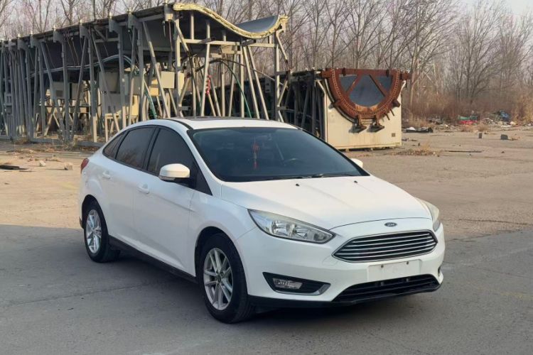 Used Ford Focus 2017 Sedan 1.6L Automatic Fashion Edition Smart Drive Version Exterior 3