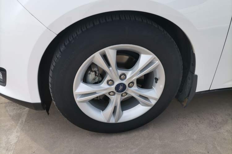 Used Ford Focus 2017 Hatchback 1.6L Automatic Comfort Plus SmartDrive Edition Exterior 4