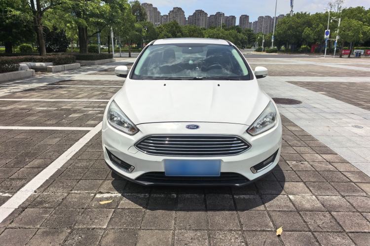 Used Ford Focus 2017 Sedan 1.6L Automatic Fashion Edition Smart Drive Version Exterior 4