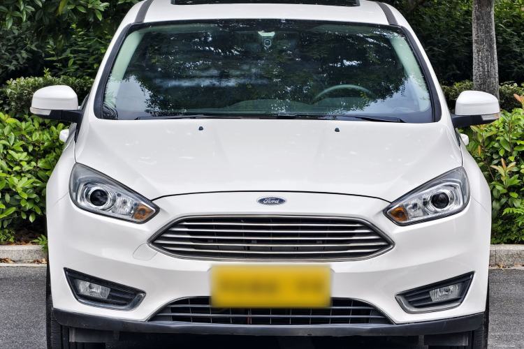 Used Ford Focus 2017 Sedan 1.6L Automatic Fashion Edition Smart Drive Version Exterior 4