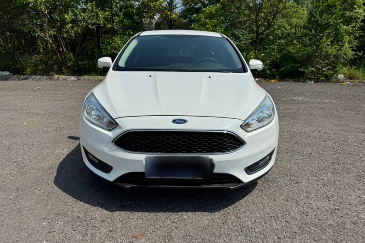 Used Ford Focus 2017 Hatchback 1.6L Automatic Comfort Plus SmartDrive Edition Exterior 4