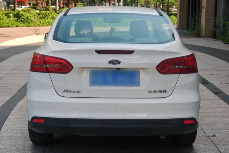 Used Ford Focus 2017 Sedan 1.6L Manual Comfort Plus SmartDrive Edition Exterior 4