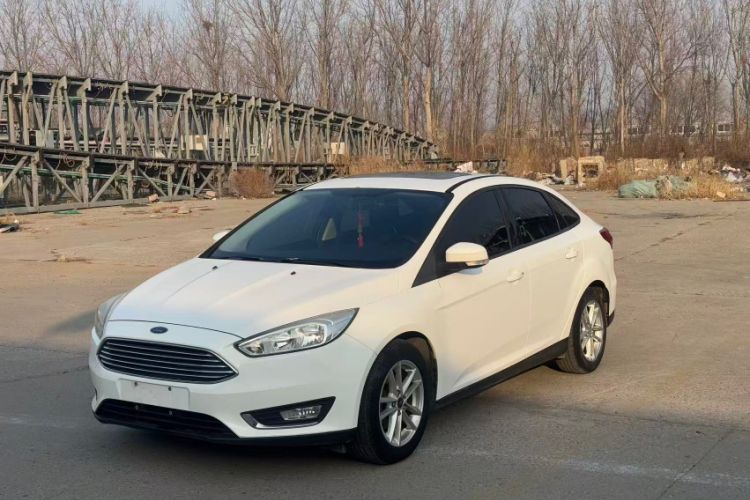 Used Ford Focus 2017 Sedan 1.6L Automatic Fashion Edition Smart Drive Version Exterior 4