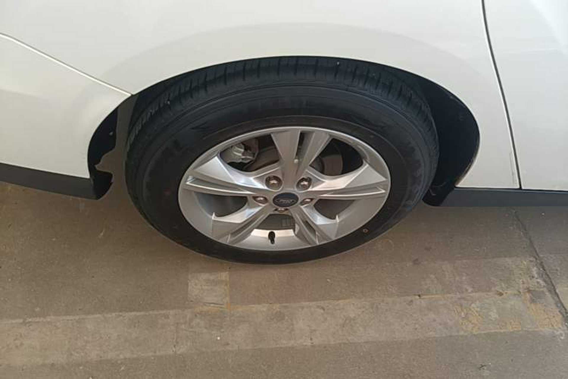 Used Ford Focus 2017 Sedan 1.6L Automatic Comfort Plus SmartDrive Edition Exterior 5