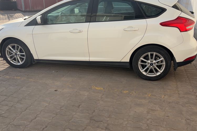 Used Ford Focus 2017 Hatchback 1.6L Automatic Fashion Edition Smart Drive Version Exterior 5