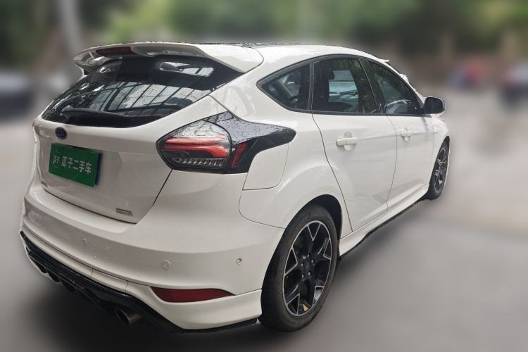 Used Ford Focus 2017 1.5T CTCC White and Black Limited Edition Exterior 5