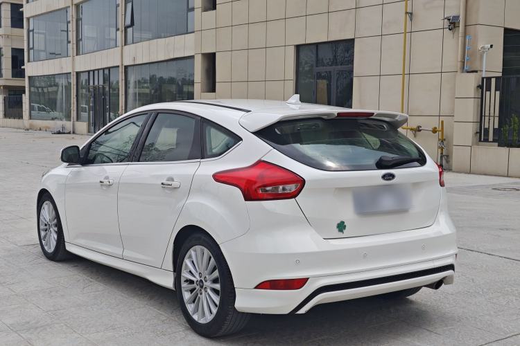 Used Ford Focus 2017 Hatchback EcoBoost 180 Automatic Sport Model Exterior 5